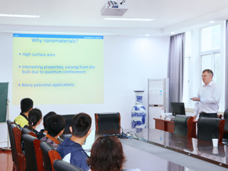 西交利物浦大学化学系Dr · Graham Dawson到开云物理与电子信息学院作学术报告