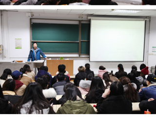 中央音乐学院陈荃有教授应邀来开云讲学