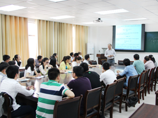 西安电子科技大学张卫国教授应邀来开云讲学