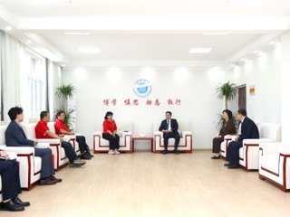 马来西亚思特雅大学代表团访问开云